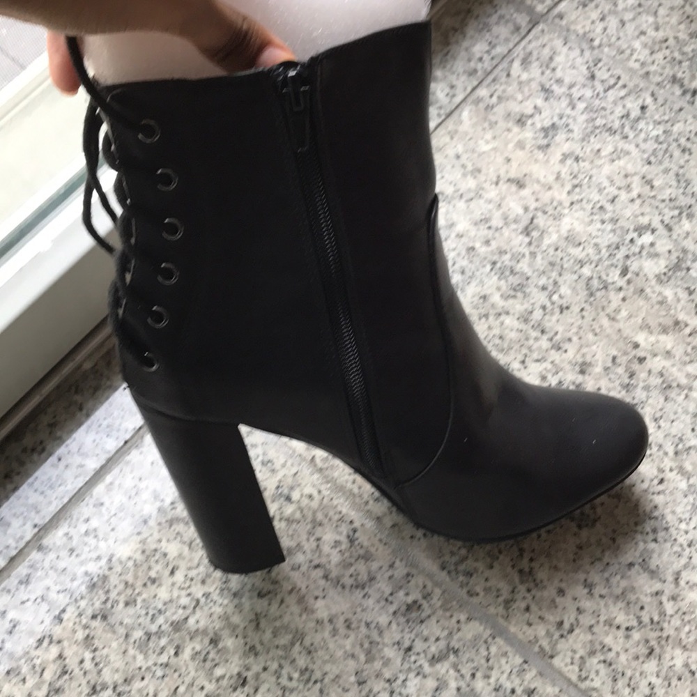 Black bootie